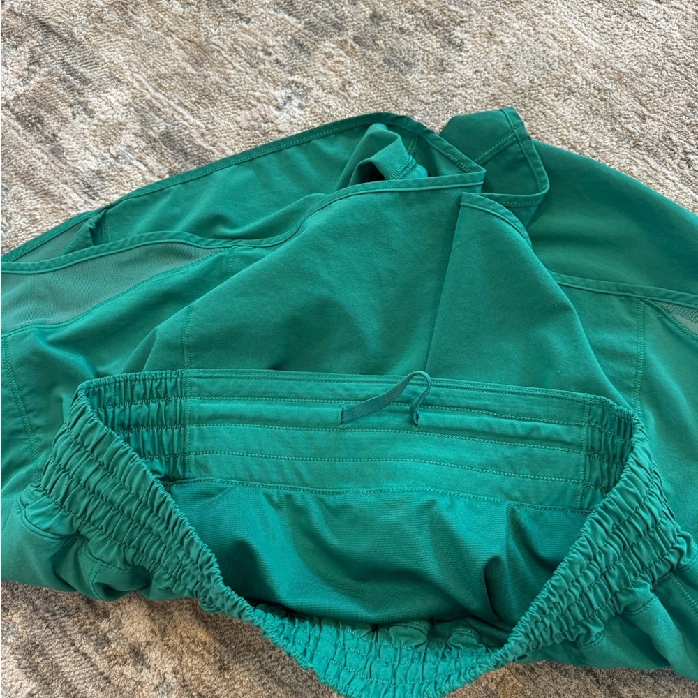 Lululemon Hotty Hot High-Rise Shorts - Picture 7 of 7